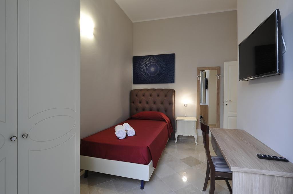 Palazzo Massari Hotel Лече Екстериор снимка