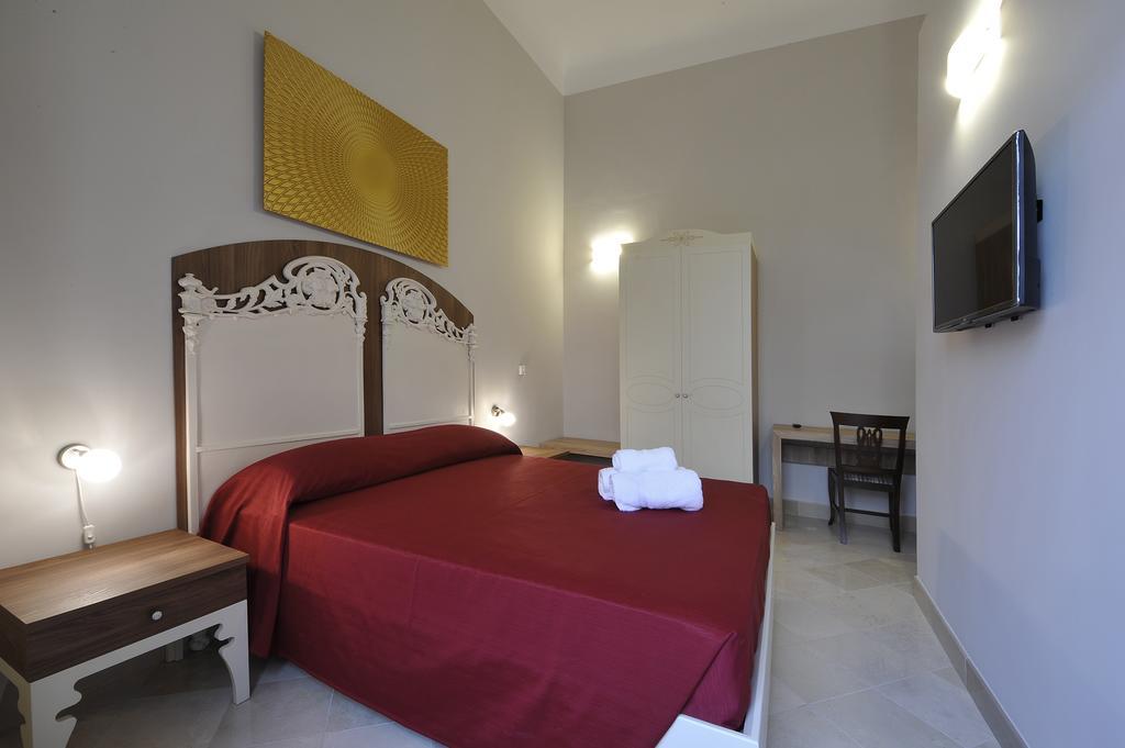 Palazzo Massari Hotel Лече Екстериор снимка