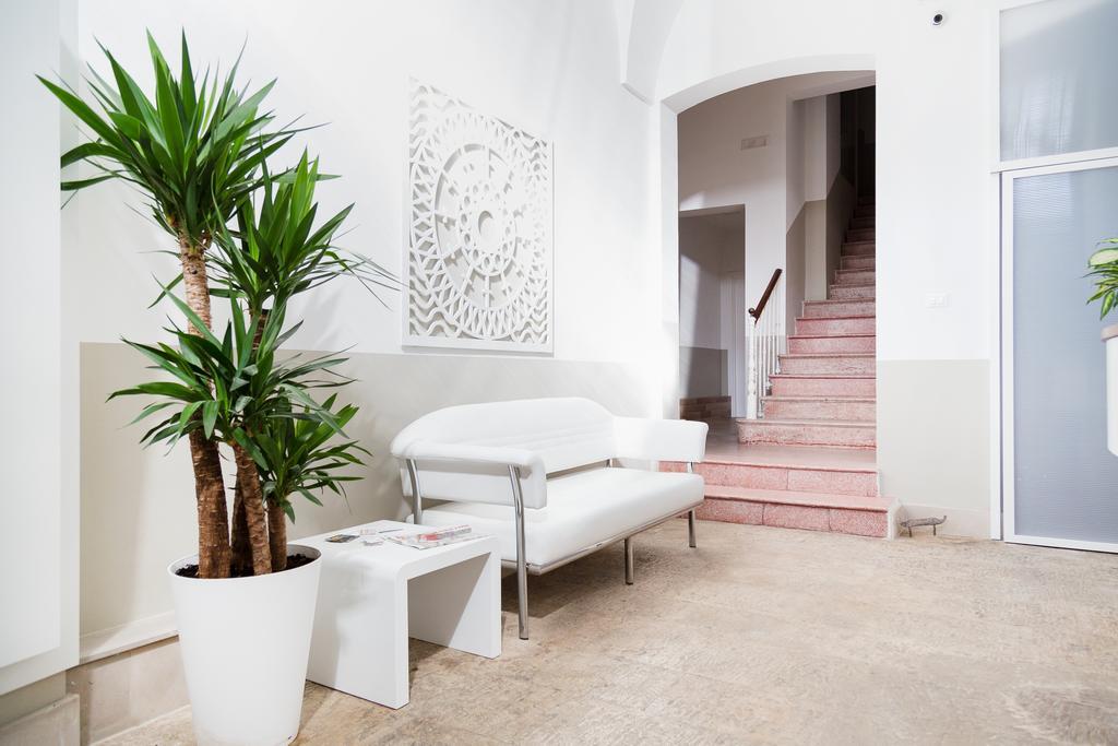 Palazzo Massari Hotel Лече Екстериор снимка
