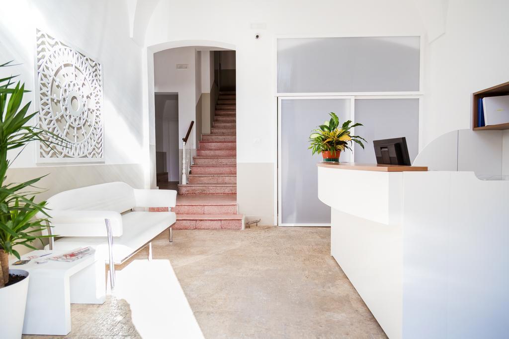 Palazzo Massari Hotel Лече Екстериор снимка